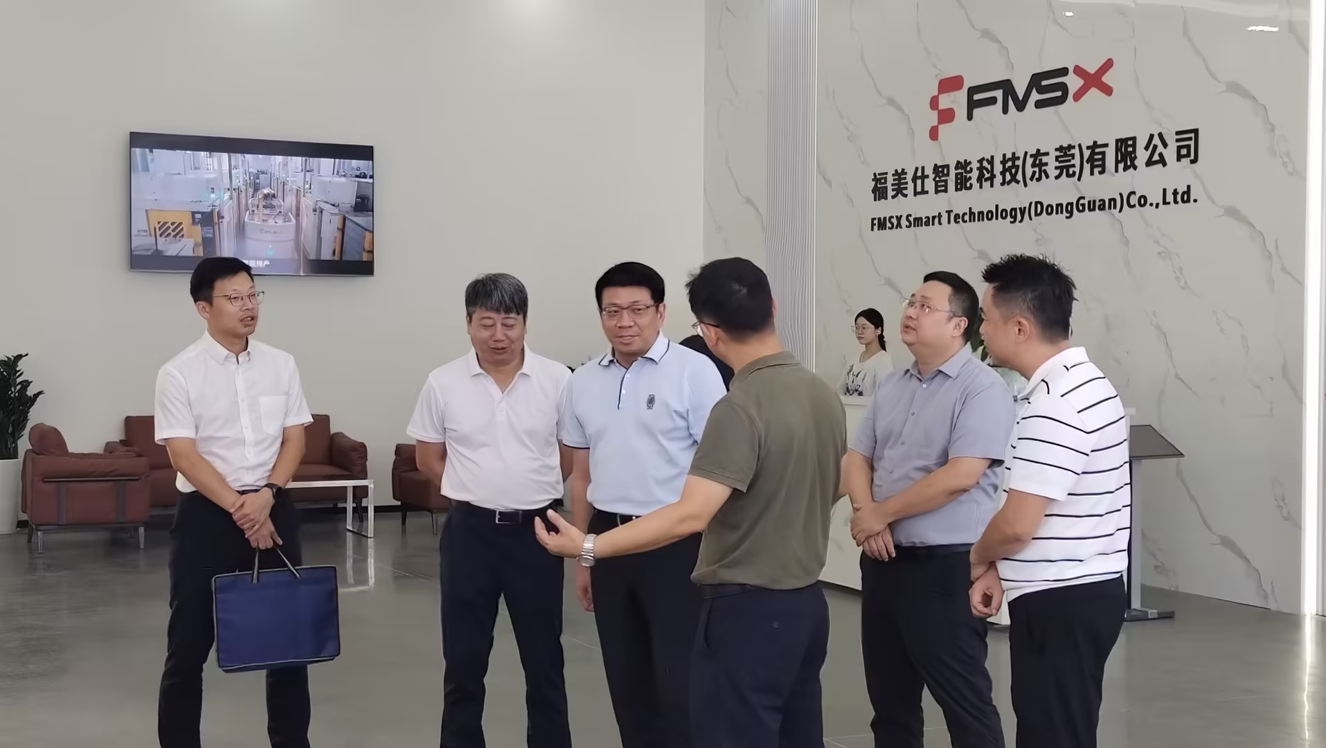 福美仕总裁陈宗元和总经理陈植接待东莞市各级领导.jpg 福美仕总裁陈宗元和总经理陈植接待东莞市各级领导.jpg